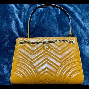 GG Marmont matelassé medium shoulder bag